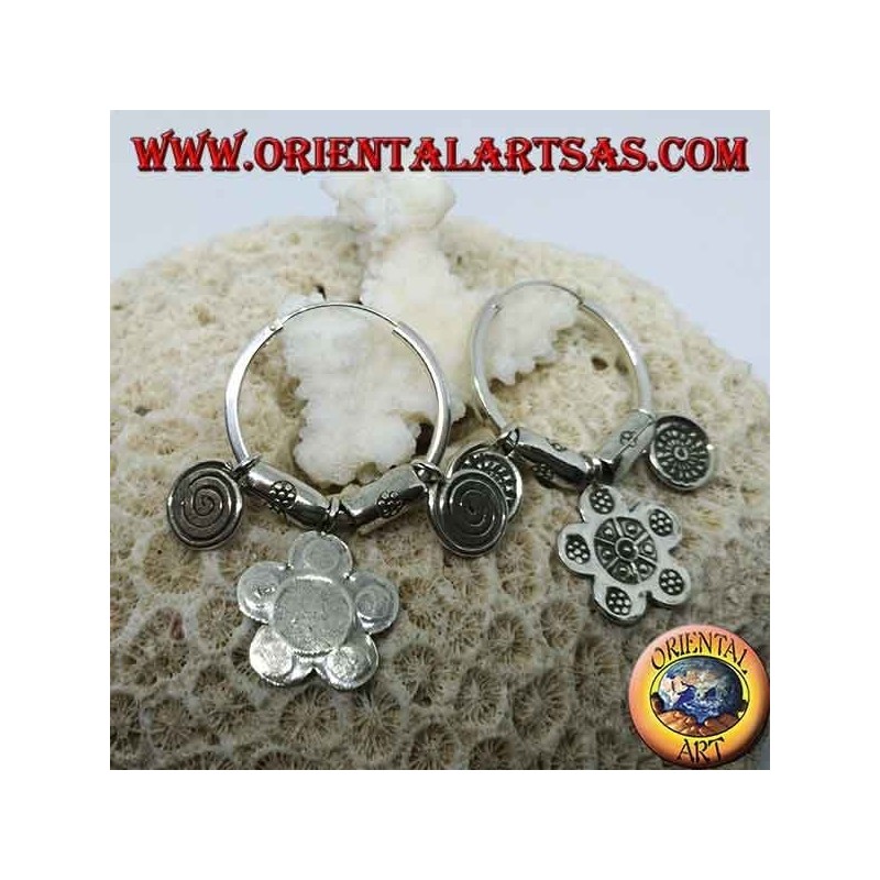 Orecchini in argento a cerchio tribali (Karen) con pendenti
