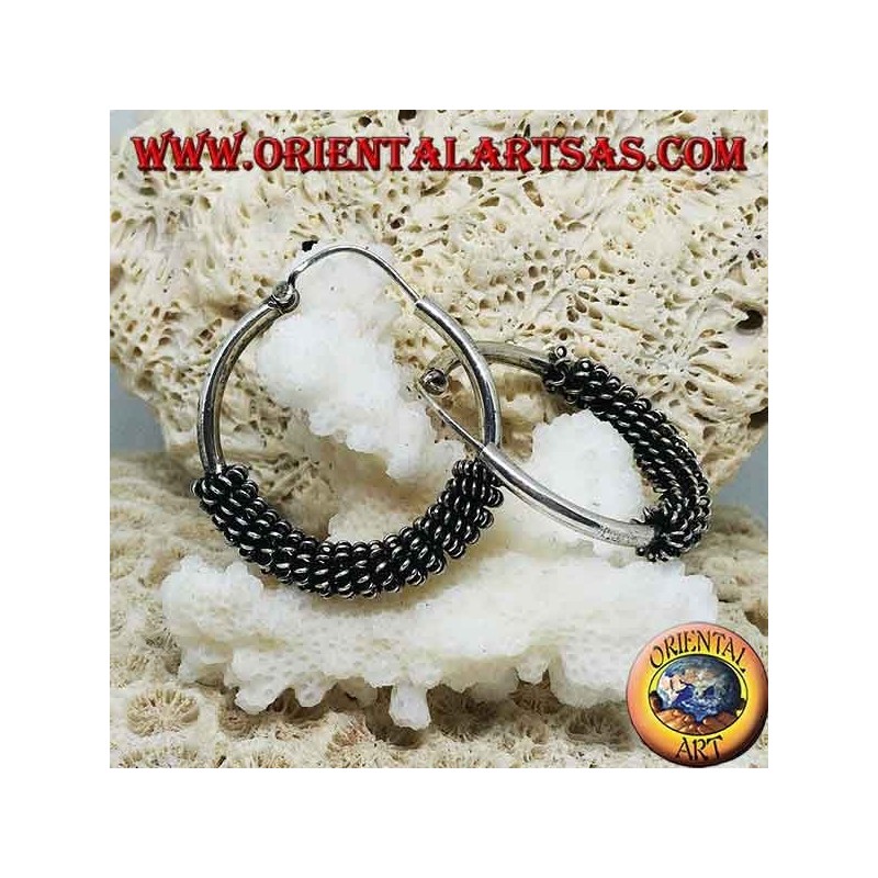 Orecchini in argento a cerchio attorcigliato a spiralina 