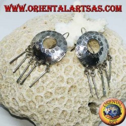 Pendientes de plata con escudo perforado y colgantes hechos a mano por Karen