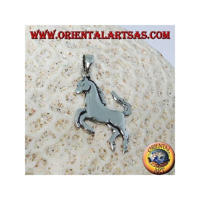 Pendentif en argent symbole du cheval rampant Ferrari (à plat)