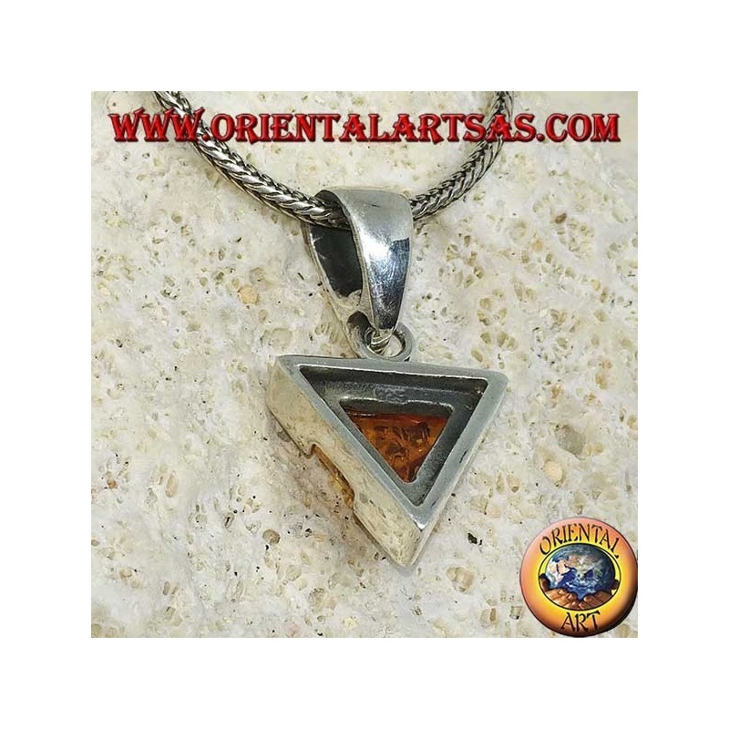 Pendentif en argent triangulaire avec ambre triangulaire naturel