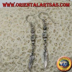 Boucles d'oreilles en argent avec pépites et pendentif en plumes, réalisées à la main par Karen