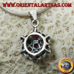 Pendentif hexagonal en argent composé de 7 grenats ronds entourés de sphères en argent