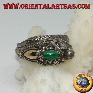 Anello in argento con testa di drago con foglia d'oro e malachite ovale, regolabile