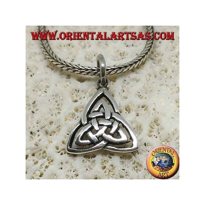 Pendentif en argent Noeud celtique de tyrone (symbole de la terre, de l'air et de l'eau)