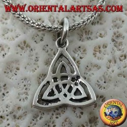 Silver pendant Celtic knot of tyrone (symbol of the earth, air and water)