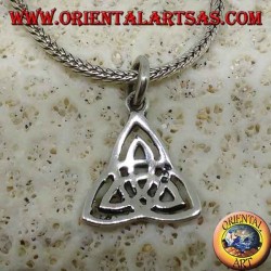 Silver pendant Celtic knot of tyrone (symbol of the earth, air and water)