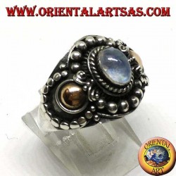 Handgearbeiteter Silberring mit Regenbogen-Mondstein (Adularia) und Goldapplikationen