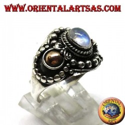 Handgearbeiteter Silberring mit Regenbogen-Mondstein (Adularia) und Goldapplikationen