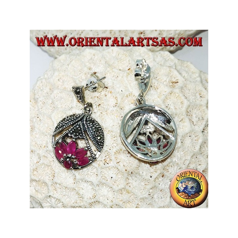 Boucles d'oreilles en argent avec fleur de lotus avec 5 rubis navette et 1 tour