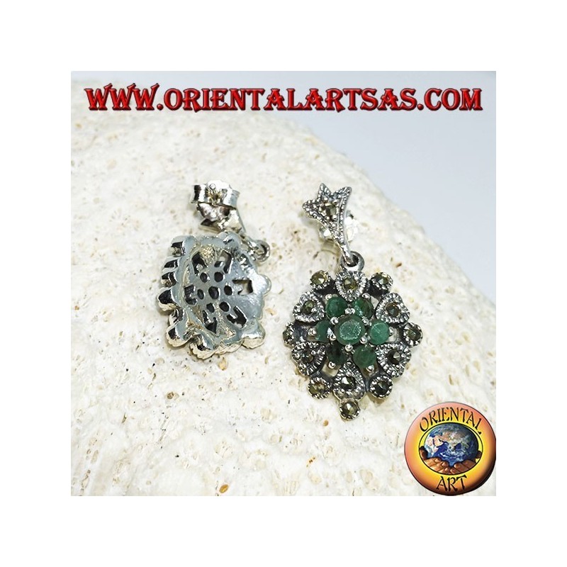 Orecchini in argento  con 7 smeraldi tondi e marcasite