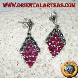 Silberohrringe mit 9 natürlichen runden Rubinen, besetzt mit Raute und Markasit