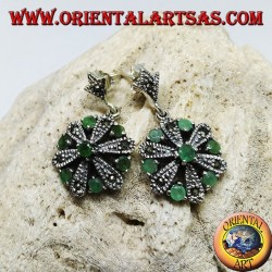 Pendientes margaritas de plata con 6 +1 esmeraldas redondas y marcasitas naturales.