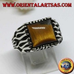Bague en argent avec décorations de flammes et oeil de tigre carré