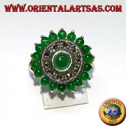 Round silver ring with 18 + 1 round green agate and marcasites