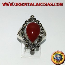 Bague en argent avec cornaline en forme de goutte entourée de marcassite