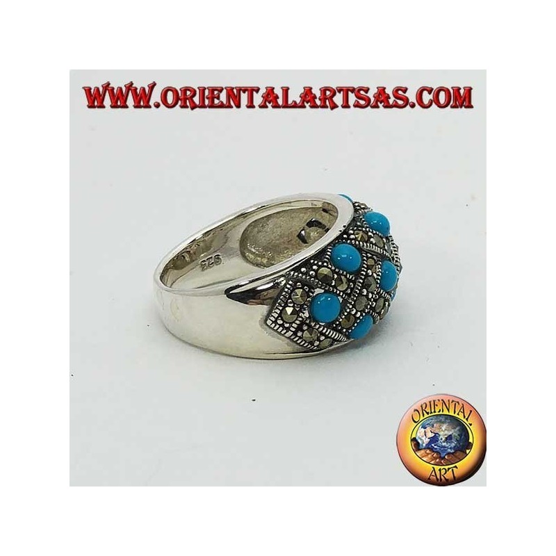 Bague en argent avec bande incurvée avec dix turquoises sphériques surmontées de marcassite