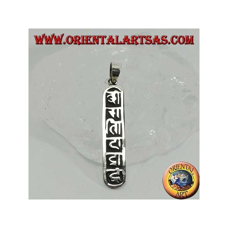 Pendentif en argent Oṃ Maṇi Padme Hūṃ le mantra de Mahāyāna et le boudisme tibétain.