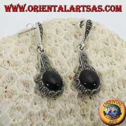 Boucles d'oreilles en argent avec onyx rond entouré de marcassites