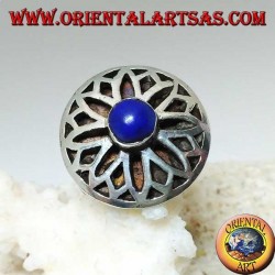 Bague en argent avec fleur de lotus sculptée d'un lapis-lazuli rond au centre
