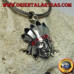 Colgante de plata, cabeza de indio nativo con ónice de nácar y tocado de coral