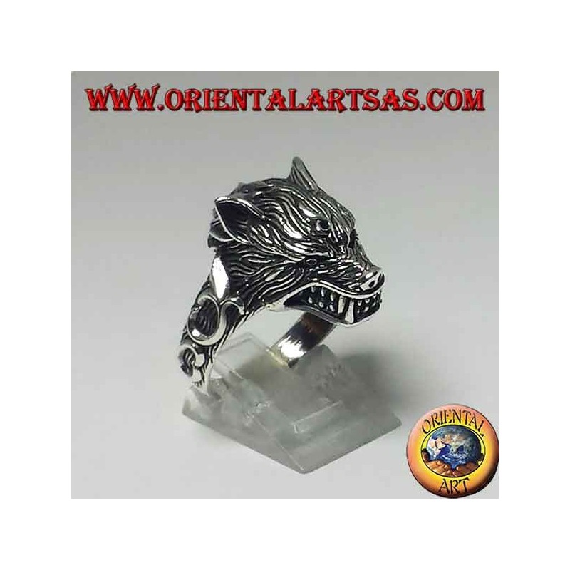 Ring in 925 ‰ silver, with a wolf's head that growls