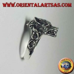 Ring in 925 ‰ silver, with a wolf's head that growls