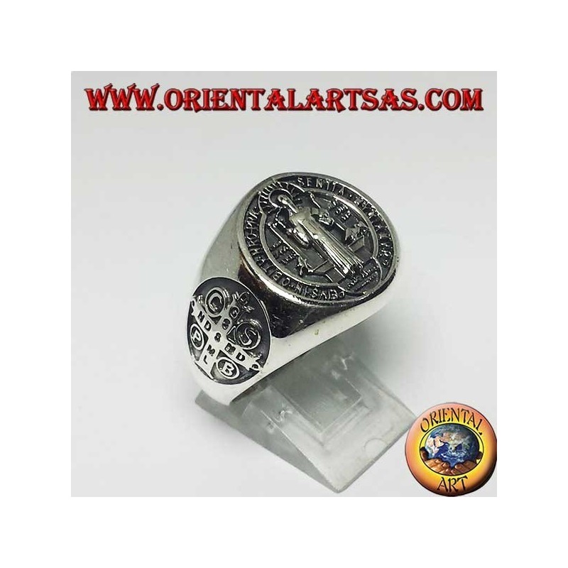 Anello in argento con sigillo di San Benedetto con croce ai lati