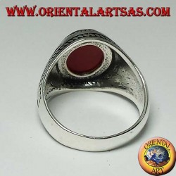 Silberring mit flachem ovalem Karneol mit Geflecht an den Rändern des Rings