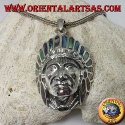 Ciondolo in argento, testa di Indiano nativi con copricapo di paua shell (Abalone)