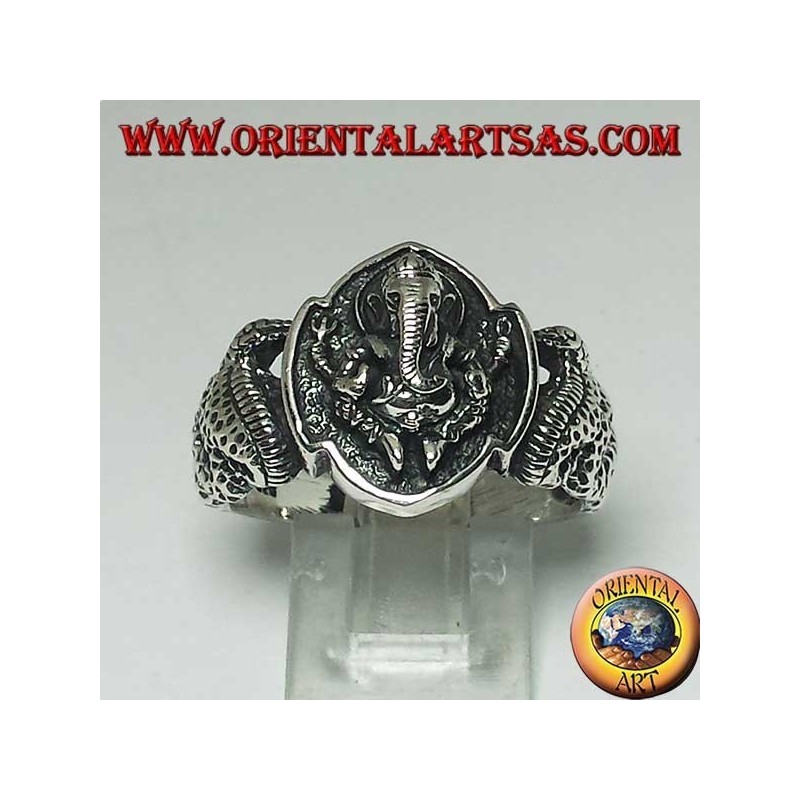 Bague en argent de Ganesh assise avec cobra des deux côtés