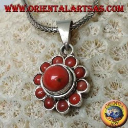 Pendentif en argent avec corail en forme de marguerite antique