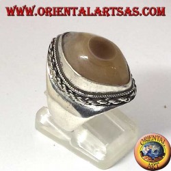 Silver ring with third eye of Shiva agate and chain border
