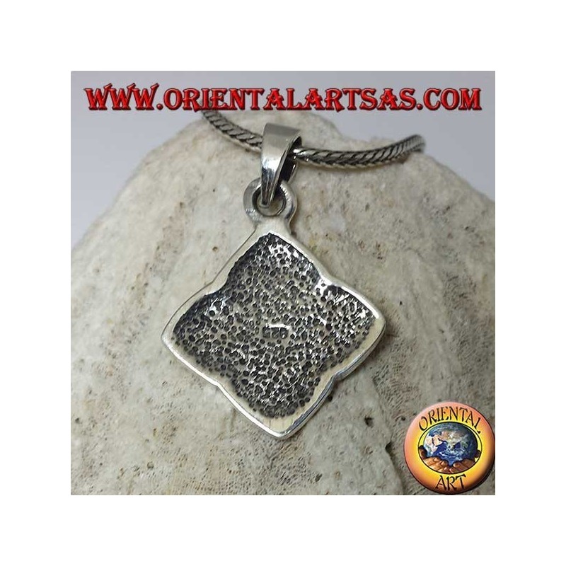 Iona knot silver pendant