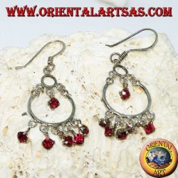 Boucles d'oreilles en argent avec 5 + 1 petits zircons rouges