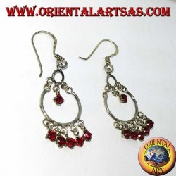 Boucles d'oreilles en argent avec 5 + 1 petits zircons rouges