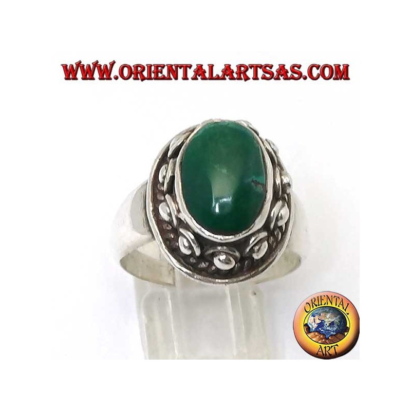 Anillo de plata con tachuelas alrededor del cuerpo, del turquesa natural antiguo ovalado