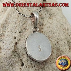 Colgante de plata con turquesa natural ovalada y borde trenzado