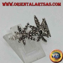 Anillo de plata con 3 hojas de marihuana talladas