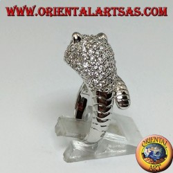 Anillo de plata de pantera tachonado de circonita cúbica con ojos de rubí