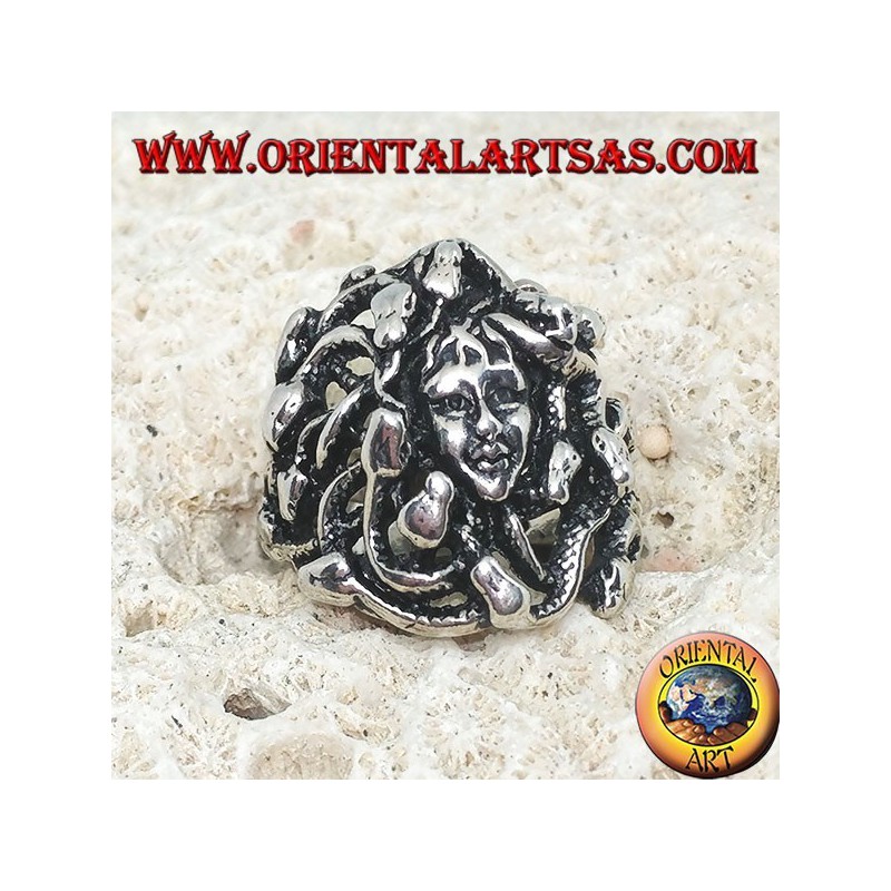 Bague tête de méduse en argent avec serpents