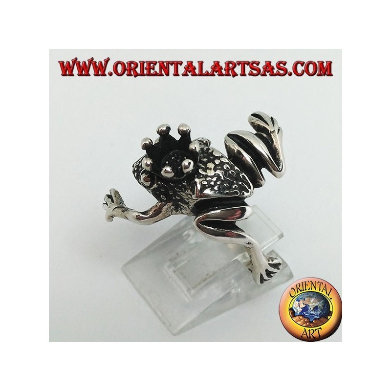 Silver frog ring with crown