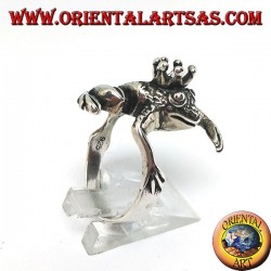 Silver frog ring with crown