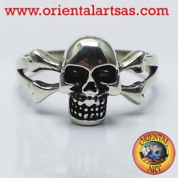 Anello teschio con osse in argento