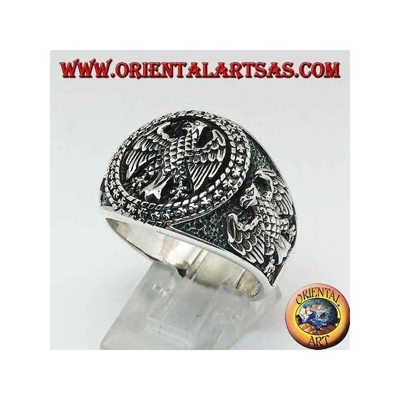 Anillo de plata con águilas federales en bajorrelieve