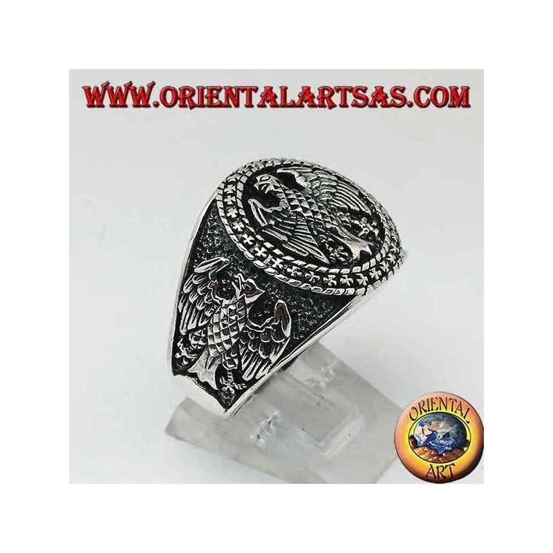 Anello in argento con aquile federali a bassorilievo