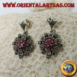 Boucles d'oreilles en argent avec 1 + 6 rubis naturels ronds sertis de marcassite