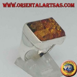 Anello in argento rettangolare con tre ambre rettangolari