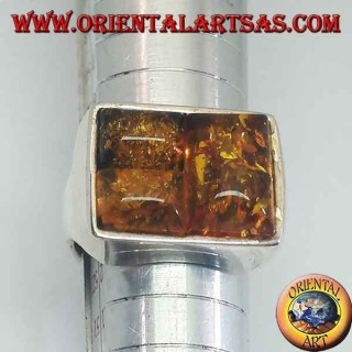 Anello in argento rettangolare con tre ambre rettangolari