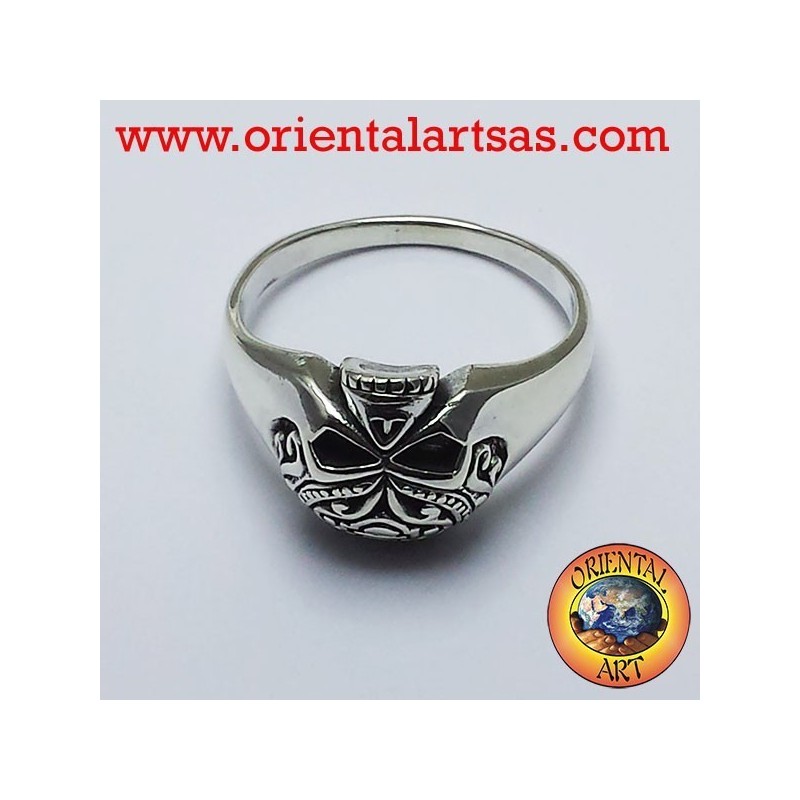 Schädelring tätowiert Silber